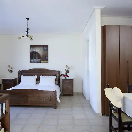 Отель Mediterranean