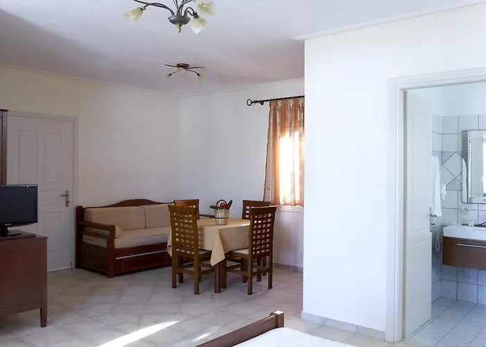 Mediterranean 3* Stelida (Naxos)